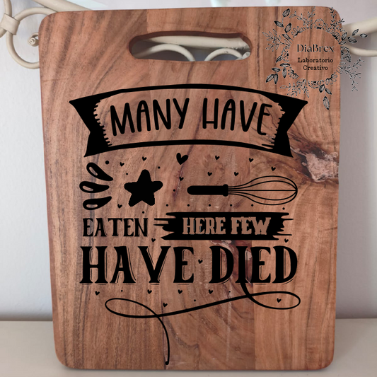 Tagliere Rustico in Legno di Acacia con Incisione Laser con possibilità di personalizzazione