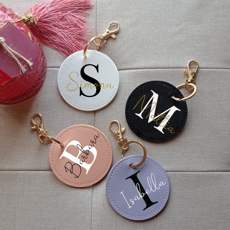 Personalized Round Keyring, Ideal as a Wedding Favor, Place Card, Graduation, Gift for Dad, man, boy, girl, woman