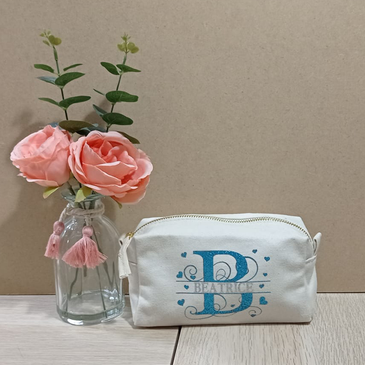 Astuccio in cotone con zip, pochette multiuso, beauty case donna, trousse trucco, porta trucchi viaggio, idea regalo handmade Personalizzata