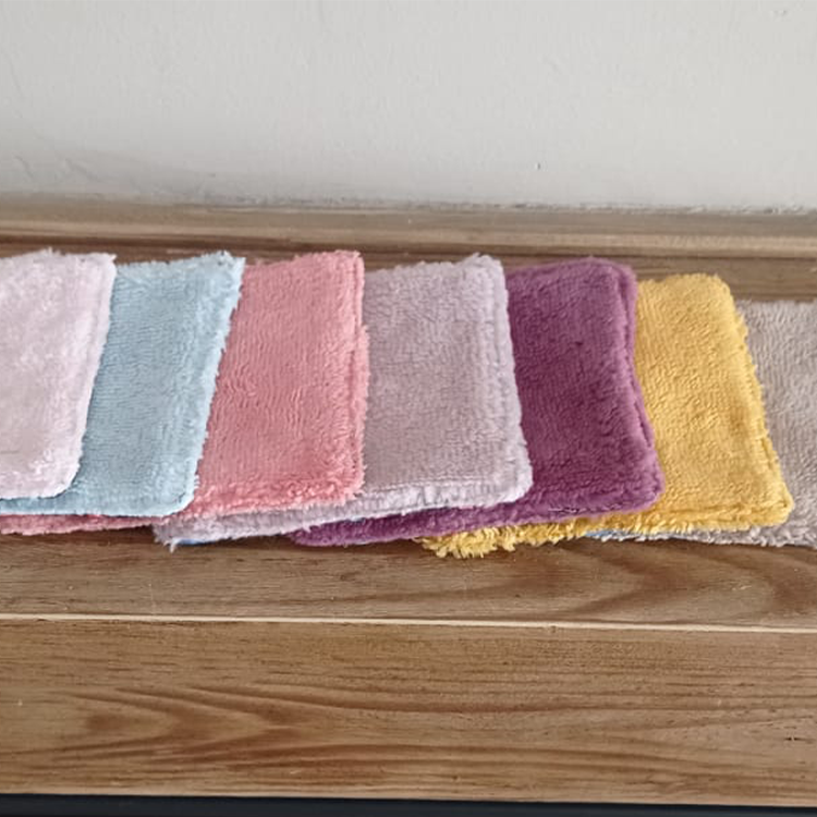 Set of 7 Facial Wipes + Personalized Bag