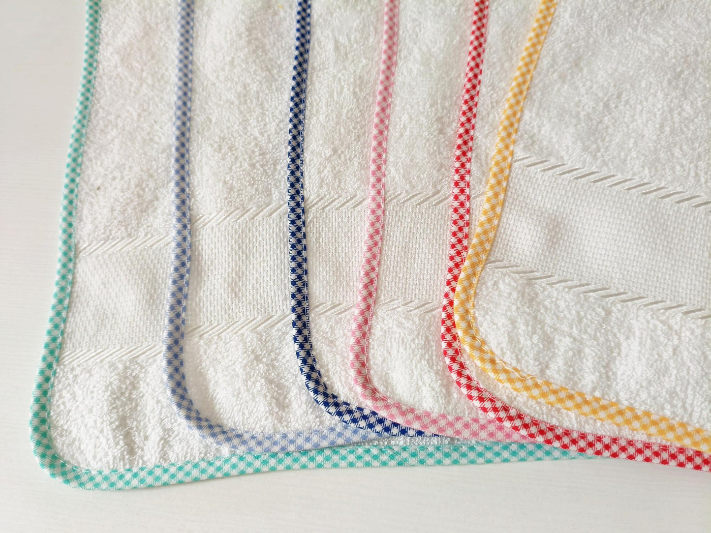 "COLOR" Set Asilo Personalizzato - Ricamato a Macchina