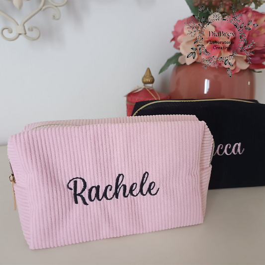 Pochette personalizzata con nome ricamato a macchina – Astuccio regalo amica, beauty case donna, idea regalo personalizzata.