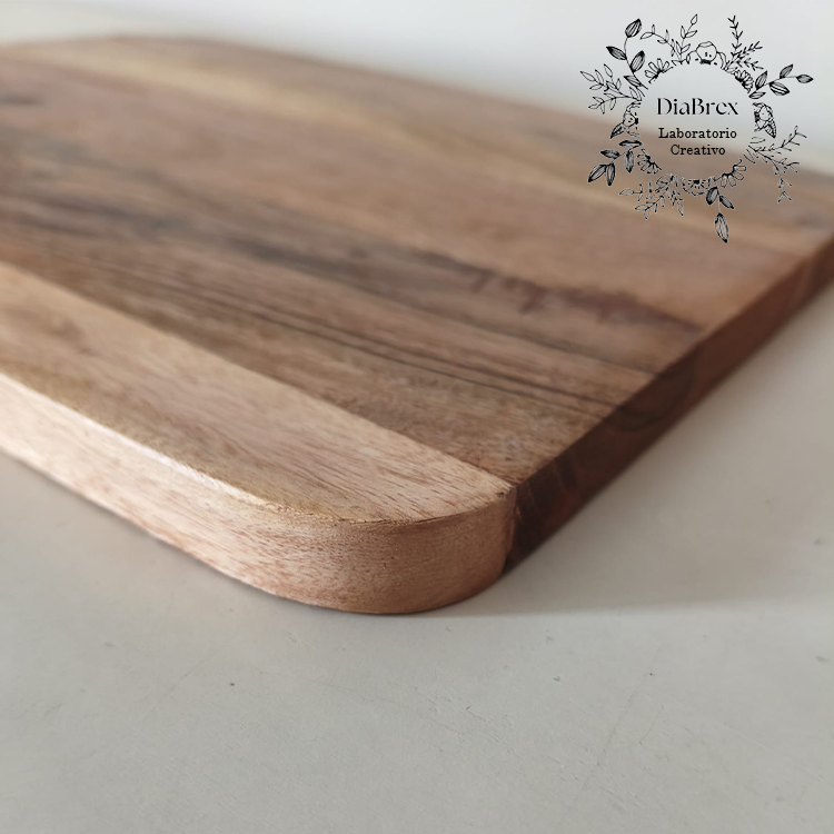 Tagliere Rustico in Legno di Acacia con Incisione Laser Personalizzata