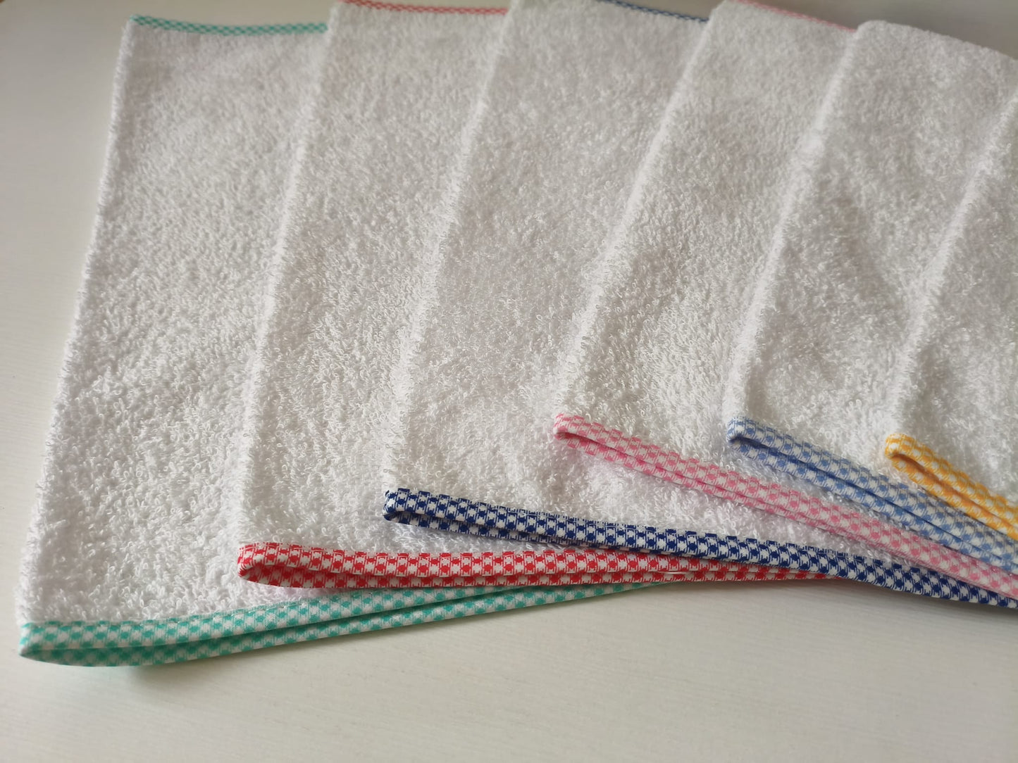 "COLOR" Set Asilo Personalizzato - Ricamato a Macchina