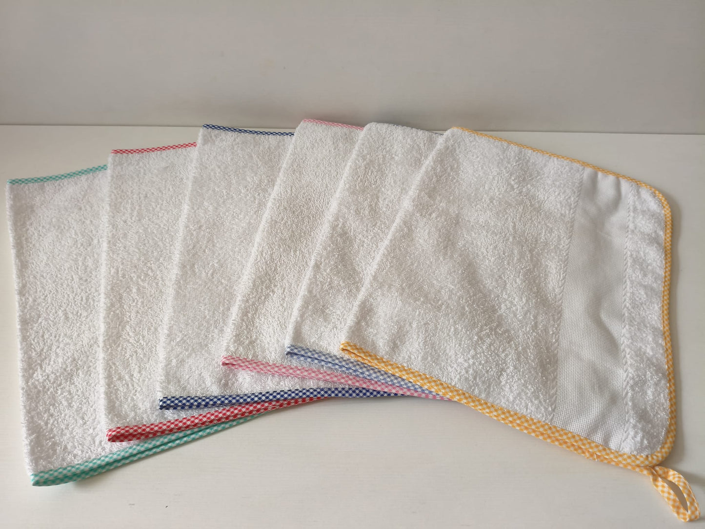 "COLOR" Set Asilo Personalizzato - Ricamato a Macchina