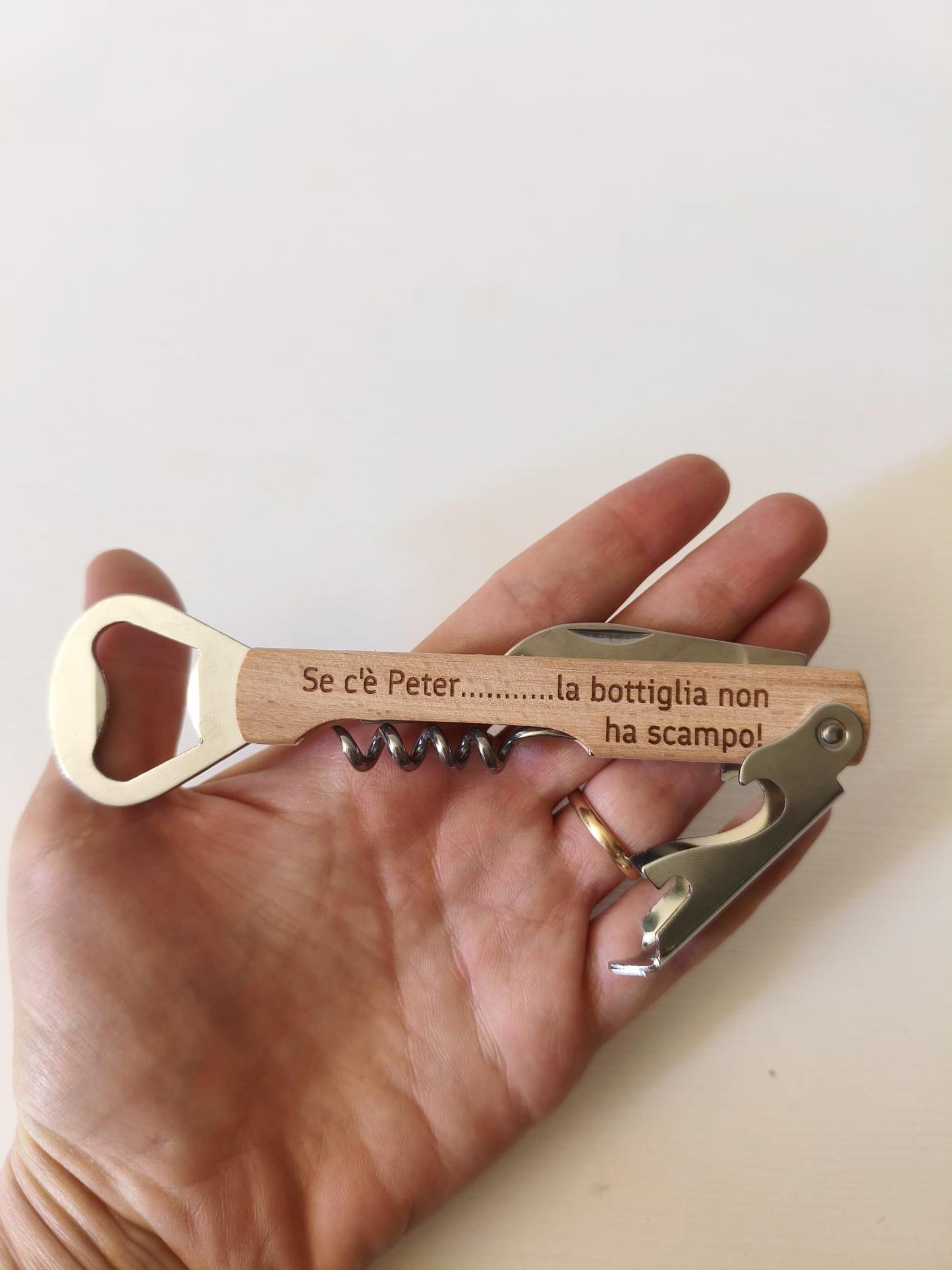 Apribottiglia personalizzato inciso a laser in confezione regalo