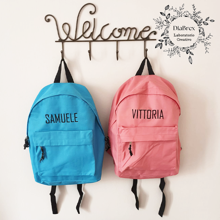 Zaino personalizzato con ricamo a macchina